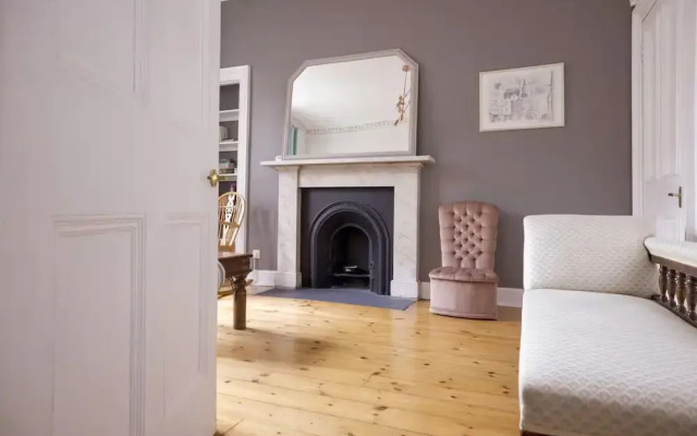 Splendid 2bed Apt near Haymarket