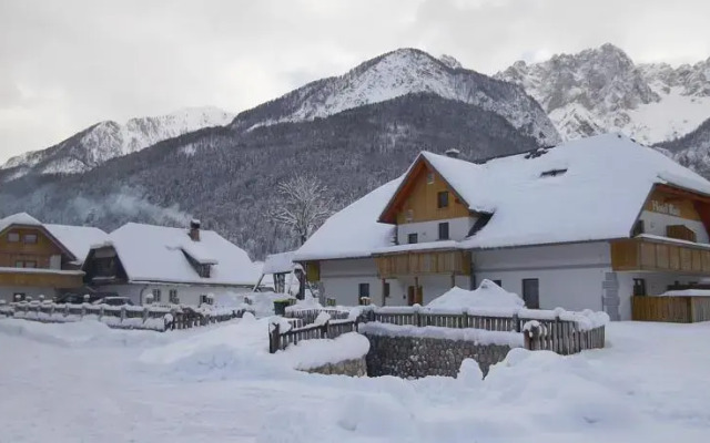 Guest House Lepi Čeveljc