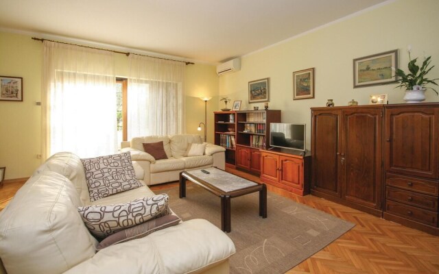 Stunning Home in Medulin With Wifi and 4 Bedrooms