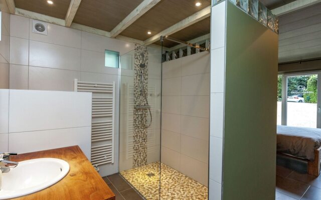 Modern Villa with Indoor Pool & Hot Tub in Malmedy