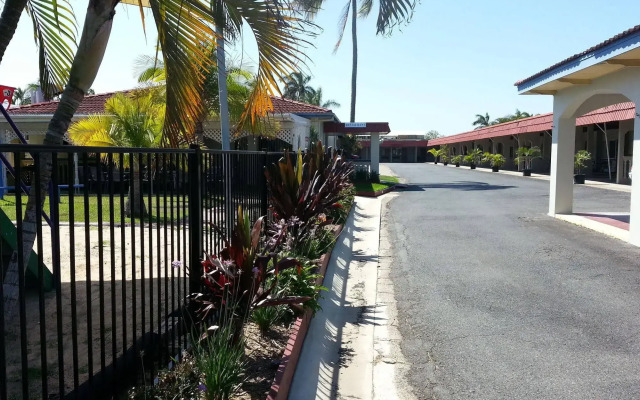 Tropic Coast Motel