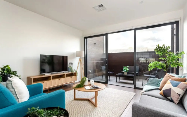 Little Grenfell Apartments by Urban Rest