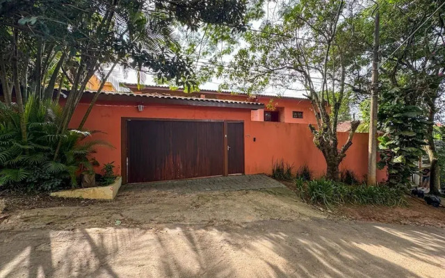 Casa espaçosa na Granja Viana
