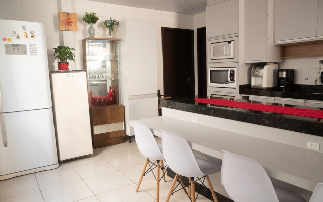 Refúgio na Praia do Campeche com Piscina