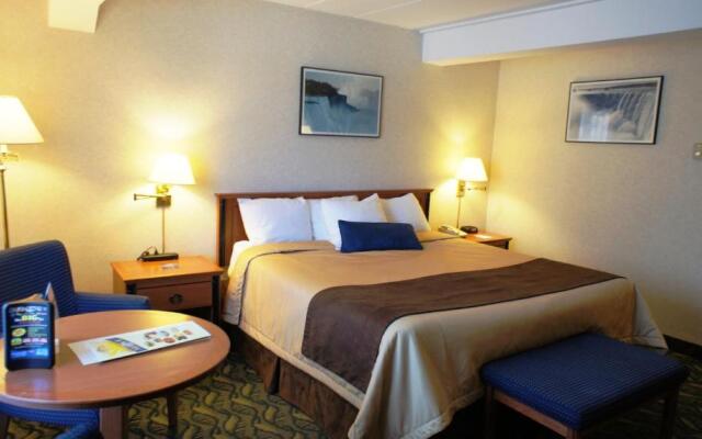 Travelodge by Wyndham Niagara Falls at the Falls