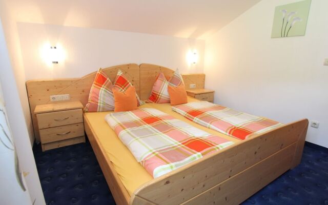Cozy Apartment in Saalbach-Hinterglemm near Ski Area