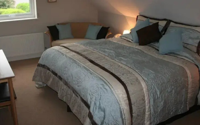 Mead Lodge B&B