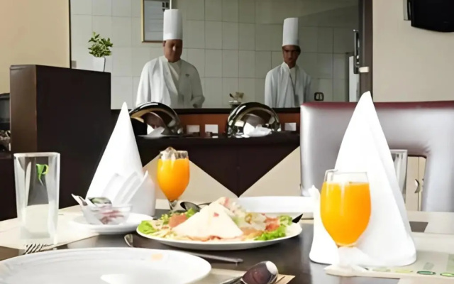 Hotel Pallavi West