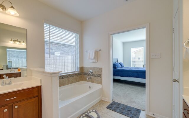 Spacious Texas Vacation Rental w/ Community Pool!