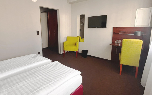 Garner Hotel Stuttgart - Zuffenhausen by IHG