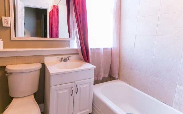 Mag's 940 Guest House