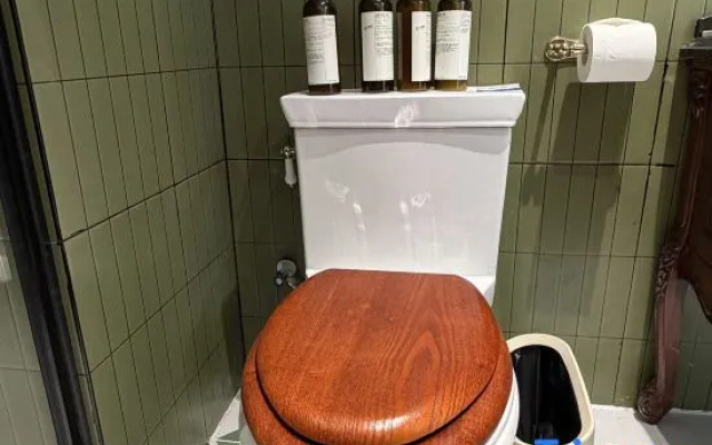Joy Is Boundless – Bathroom – Wanning