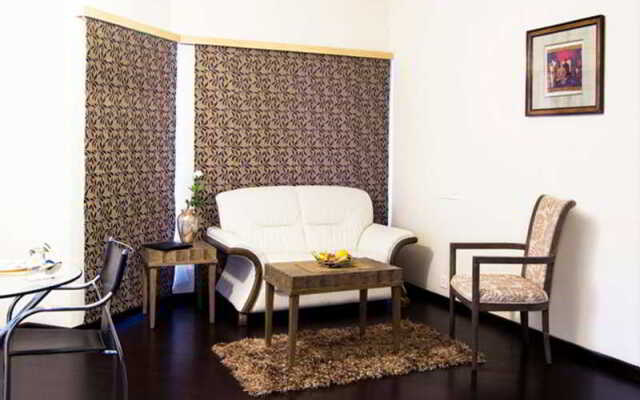 OYO 44310 Maninagar Residency