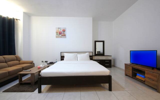 Signature Holiday Homes- Marina Studio