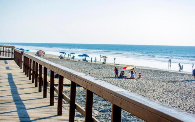 Beach view & Boardwalk 1 BRD Getaway