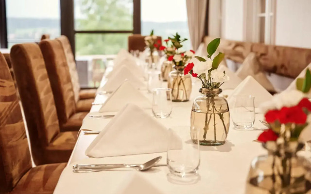 Hotel Auf der Gsteig GmbH
