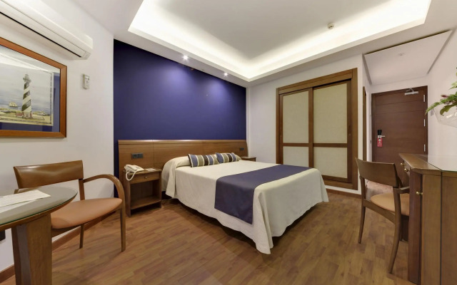 Hotel Puertobahia & Spa