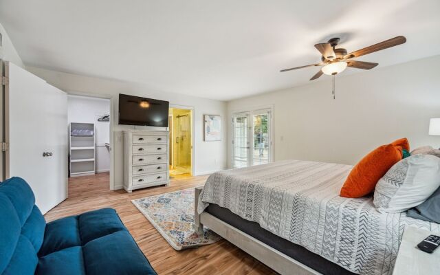 Kathleen House 4 Bedroom Home by RedAwning