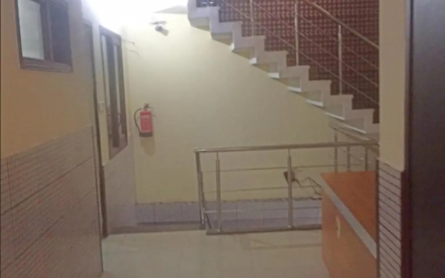 OYO 26655 Dr Guest House