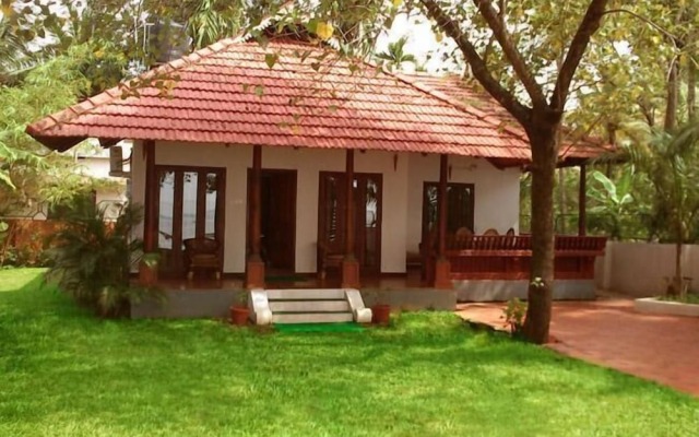 Saro Lake County Hotel