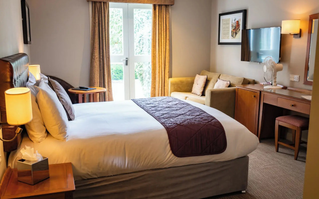 Red Lion Hotel, Hillingdon
