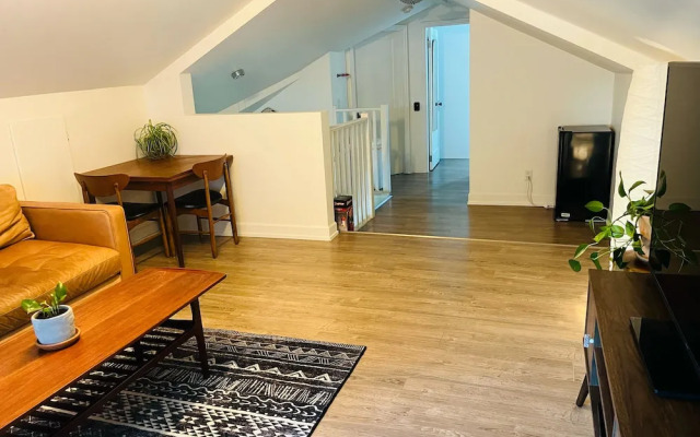 Hikari-Okanagan Sunshine B&B