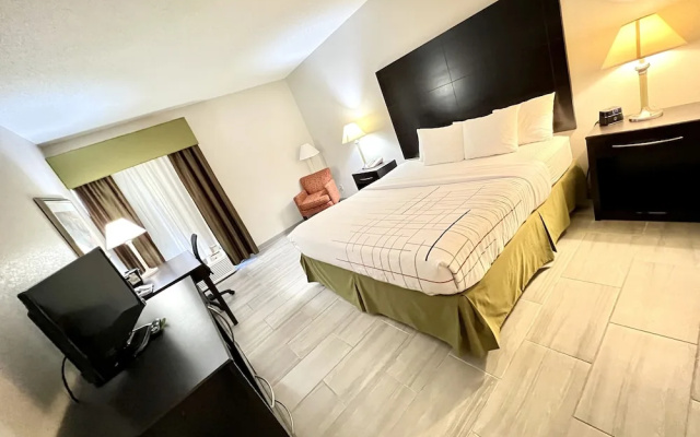 La Quinta Inn & Suites Salina