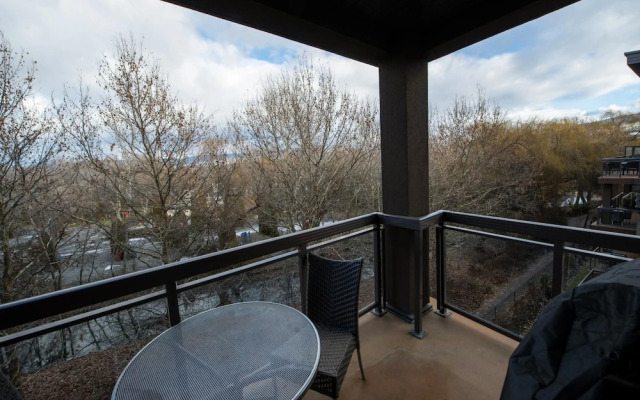 Two Bed Two Bath Corner Unit #432