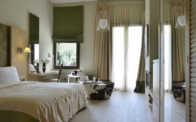 Forest Suites Boutique Hotel