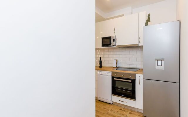 Apartment Moon River