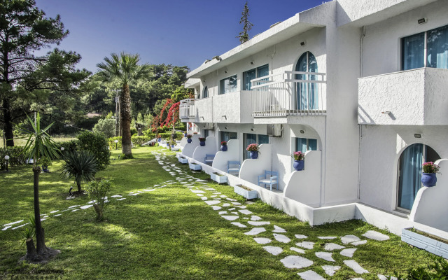 Trees Art Boutique Hotel