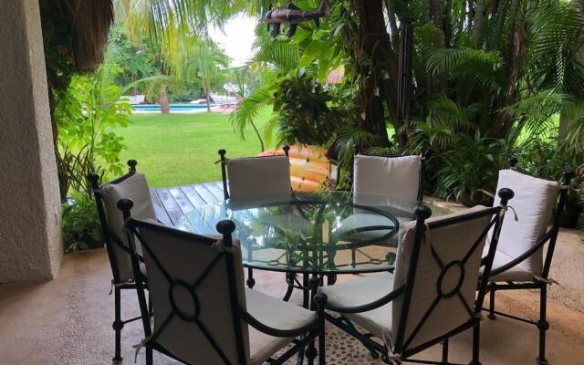 Hotel Boutique Casa Laguna Cancun