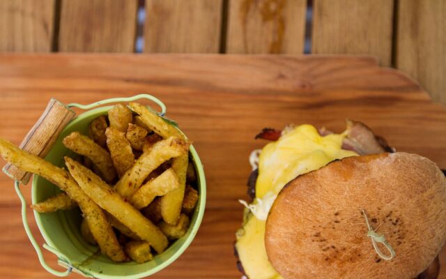 Rickety Bridge Manor House