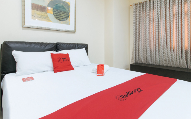RedDoorz Plus @ Better Living Paranaque