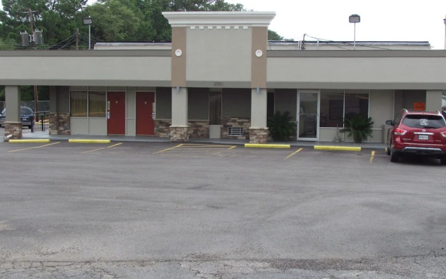 Red Carpet Inn