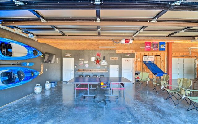 Modern 'lakeview Hilltop Retreat' w/ Game Garage!