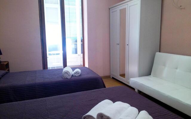 Hostal Balmes Centro