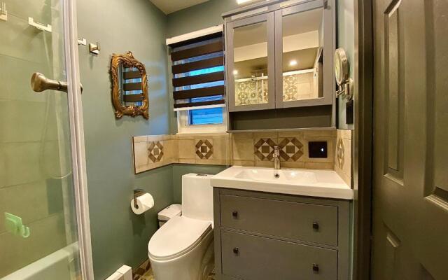 Neocolonial Nouveau Kensington Vacation Home