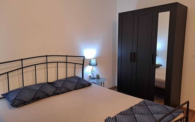 Apartments Arsen 928