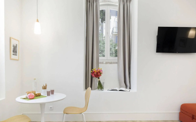 Lisbon Serviced Apartments - Ascensor da Bica