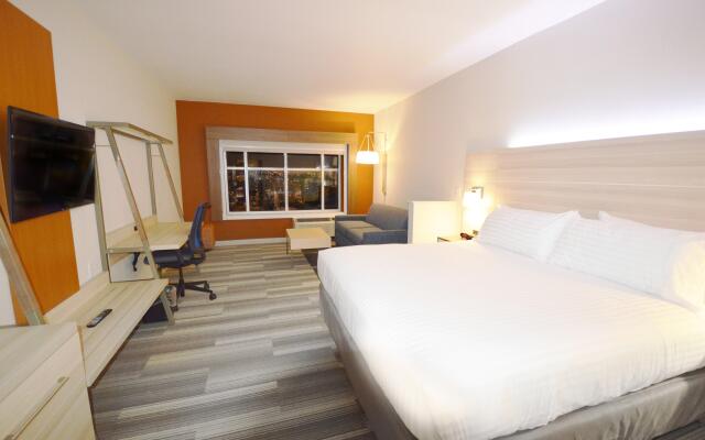 Holiday Inn Express & Suites Toledo West by IHG