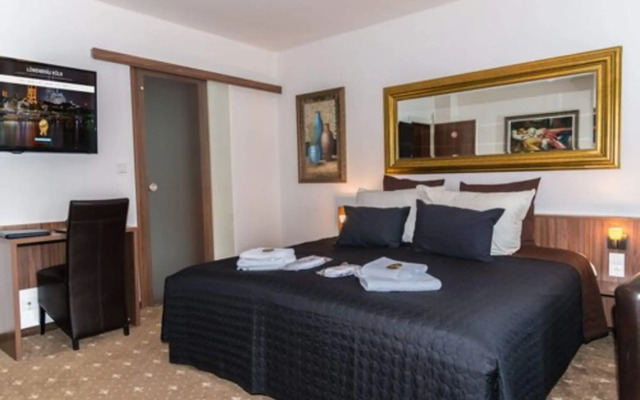 Lowenbräu Köln Hotel & Restaurant