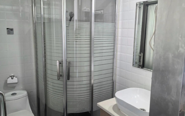 Heng 8 Chain Hotel (Shengzhou West Railway Station Branch)