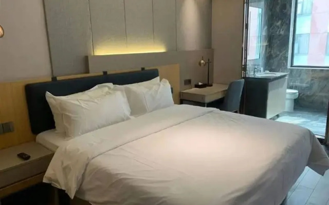 Lavande Hotels Wuhan Guanggu Yangjiawan Metro Station