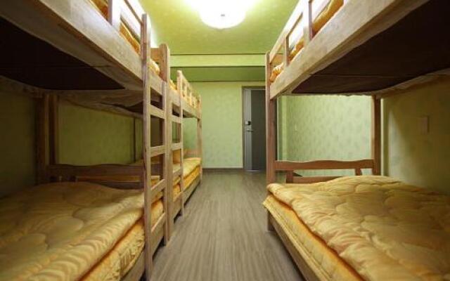 Gyeongju Friend Guest House - Hostel