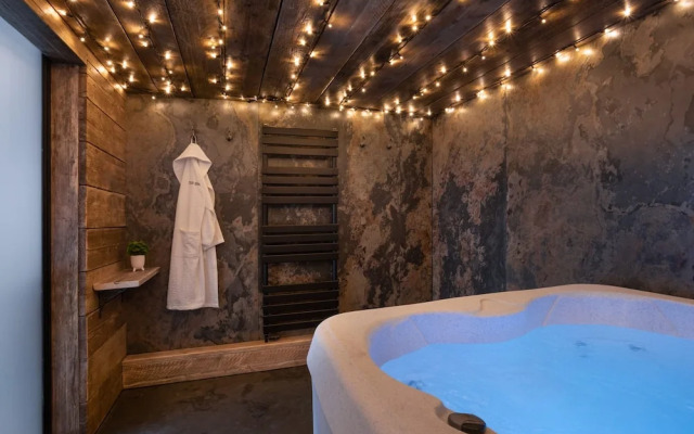 Wharton House Mews Retreat for two