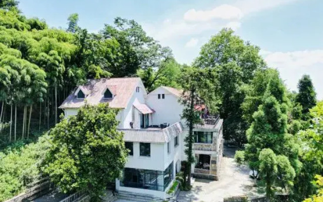 Fengxiang Mountain Villa