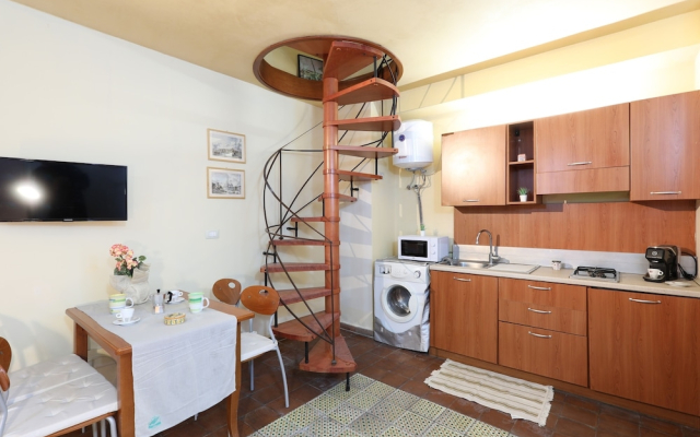 Cozy Apartment On 2 Levels In The City Center