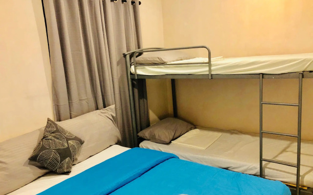 Hometown Hotel Bacolod - Lacson