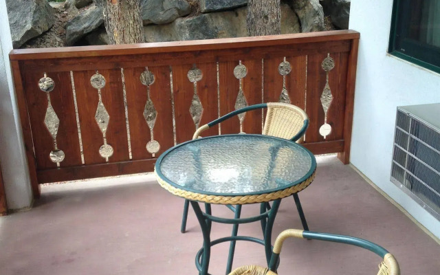 Silver Moon Inn